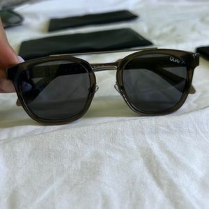 Quay sunglasses with case